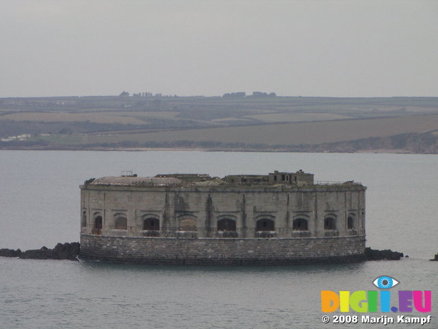 SX01221 Old fort in Milford Haven